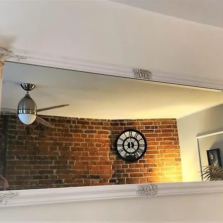 Jaworski Apart's - Premium 40m2 - Self Check In 24h Natychmiastowe -bezkontaktowe Samodzielne Zameldowanie Przez 24h - Do Rynku 7min!-fv Apartament *