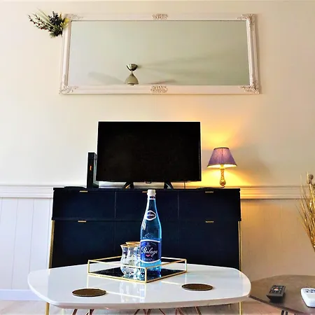 Jaworski Apart's - Premium 40m2 - Self Check In 24h -bezkontaktowo Sam Sie Meldujesz I Wymeldowujesz Przez 24h - Do Rynku 7min! Апартаменты *